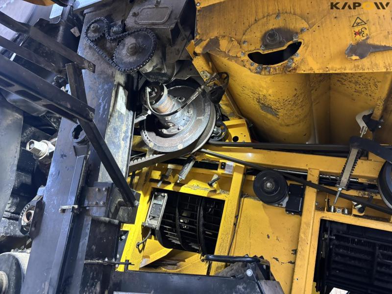 New Holland CR 8.90 Relevation 4 WD 30 fod 37