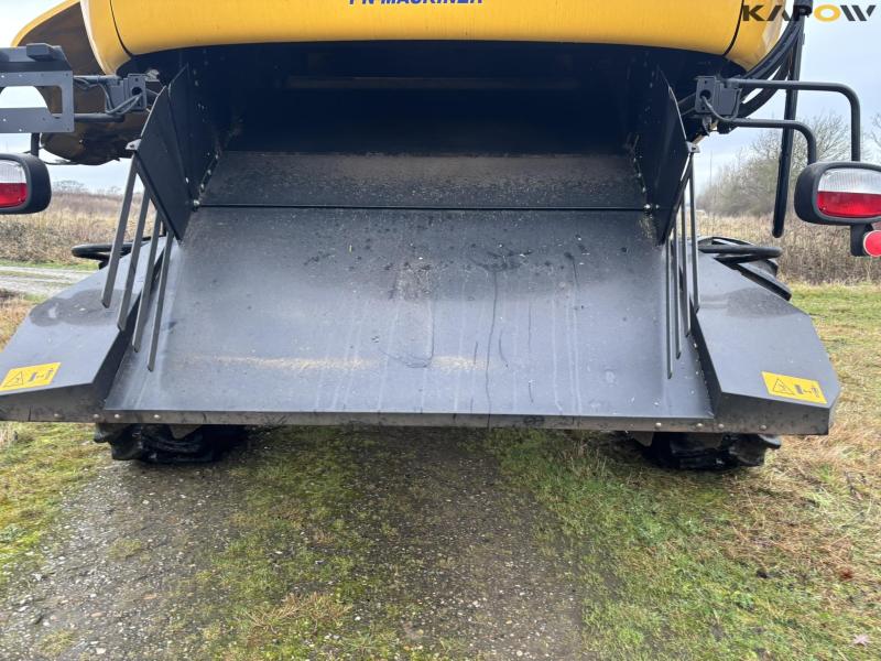 New Holland CR 8.90 Relevation 4 WD 30 fod 43