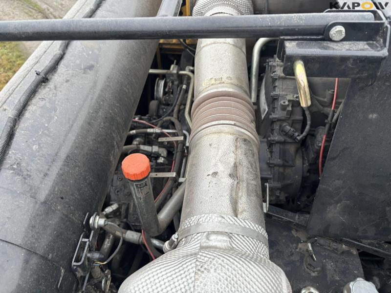 New Holland CR 8.90 Relevation 4 WD 30 fod 77