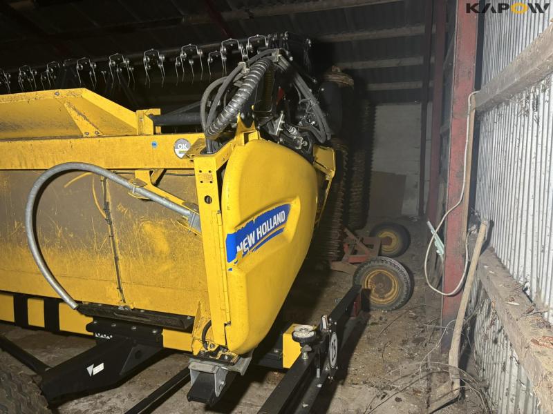 New Holland CR 8.90 Relevation 4 WD 30 fod 110