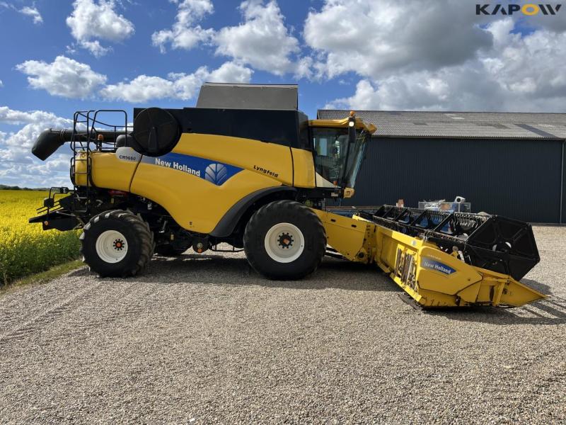 New Holland CR9080 SLH mejetærsker med 30 fods skærebord 4