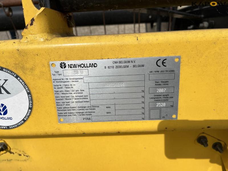 New Holland CR9080 SLH mejetærsker med 30 fods skærebord 31