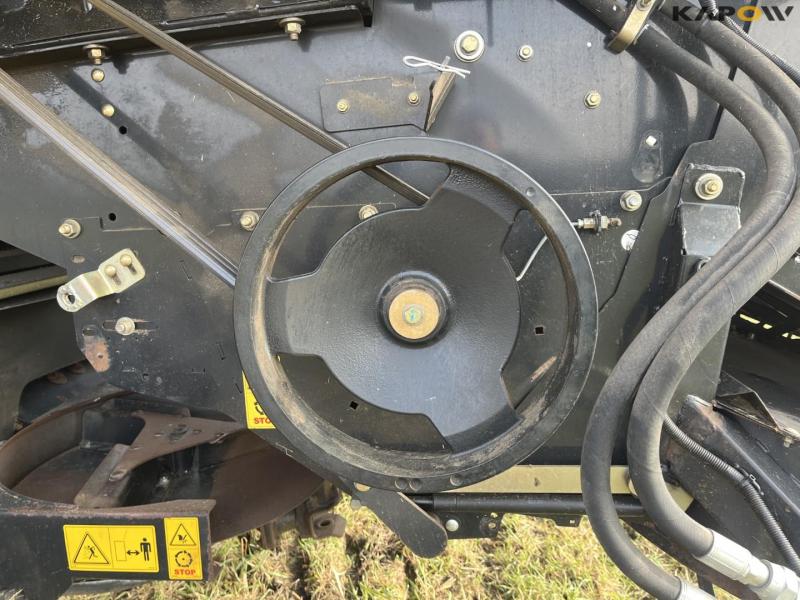 New Holland CR9090 mejetærsker med 41 fods varifeed skærebord 15