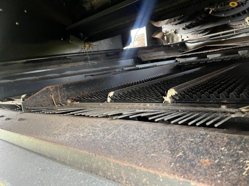 New Holland CR9090 mejetærsker med 41 fods varifeed skærebord 63