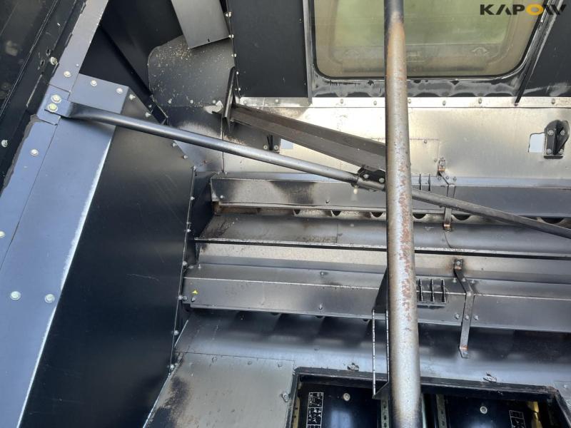 New Holland CR9090 mejetærsker med 41 fods varifeed skærebord 70