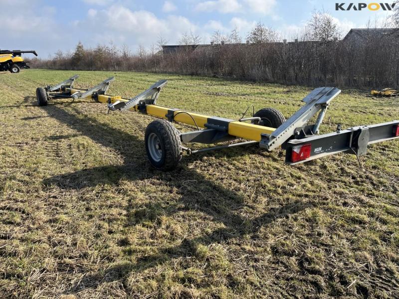 New Holland CR9090 mejetærsker med 41 fods varifeed skærebord 98