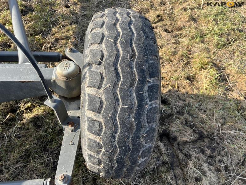 New Holland CR9090 mejetærsker med 41 fods varifeed skærebord 106