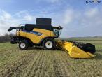 New Holland CR9090 mejetærsker med 41 fods varifeed skærebord 4