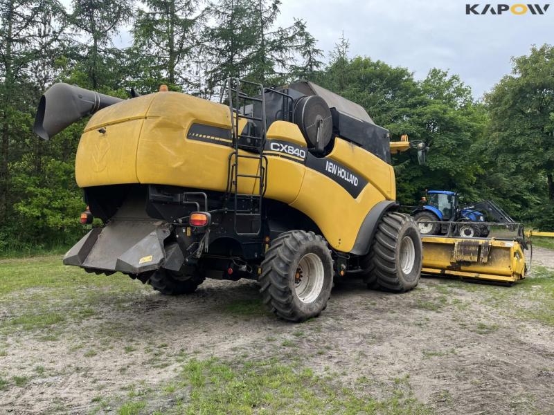 New Holland CX840 mejetærsker med 24 fods skærebord 5