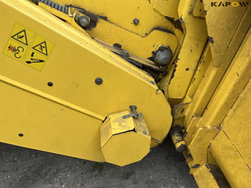 New Holland CX840 mejetærsker med 24 fods skærebord 24