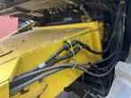 New Holland CX840 mejetærsker med 24 fods skærebord 12