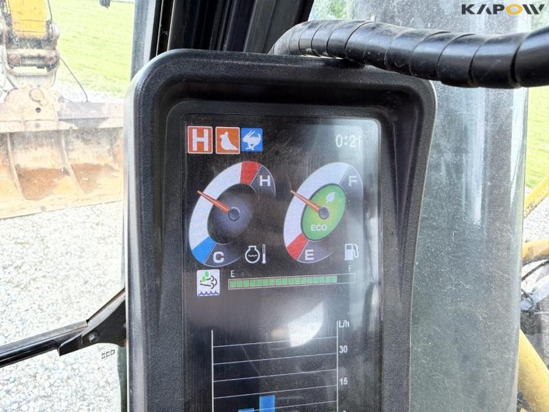 New Holland E215C gravemaskine 38