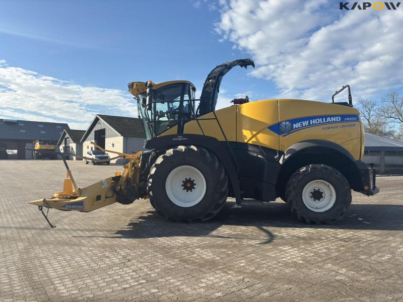 New Holland FR550 med majsbord og pickup 8