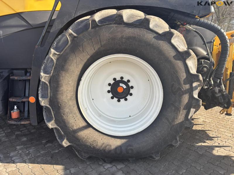 New Holland FR550 med majsbord og pickup 26