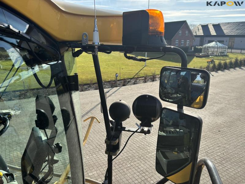 New Holland FR550 med majsbord og pickup 34