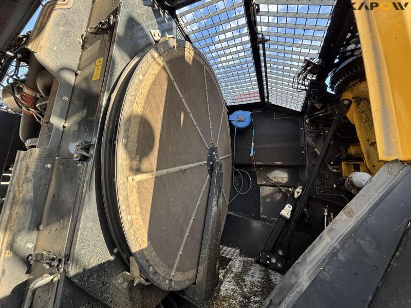 New Holland FR550 med majsbord og pickup 69