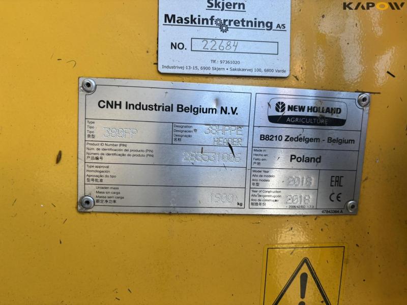 New Holland FR550 med majsbord og pickup 77