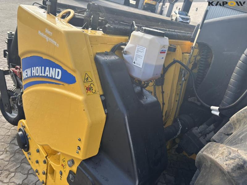 New Holland FR550 med majsbord og pickup 81