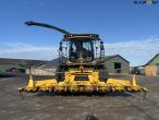 New Holland FR550 med majsbord og pickup 2