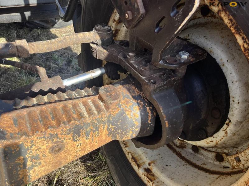 New Holland G170 traktor med front PTO 18