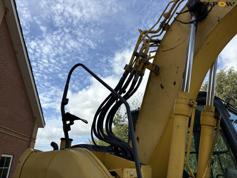 New Holland kobelco E140CSR gravemaskine 23