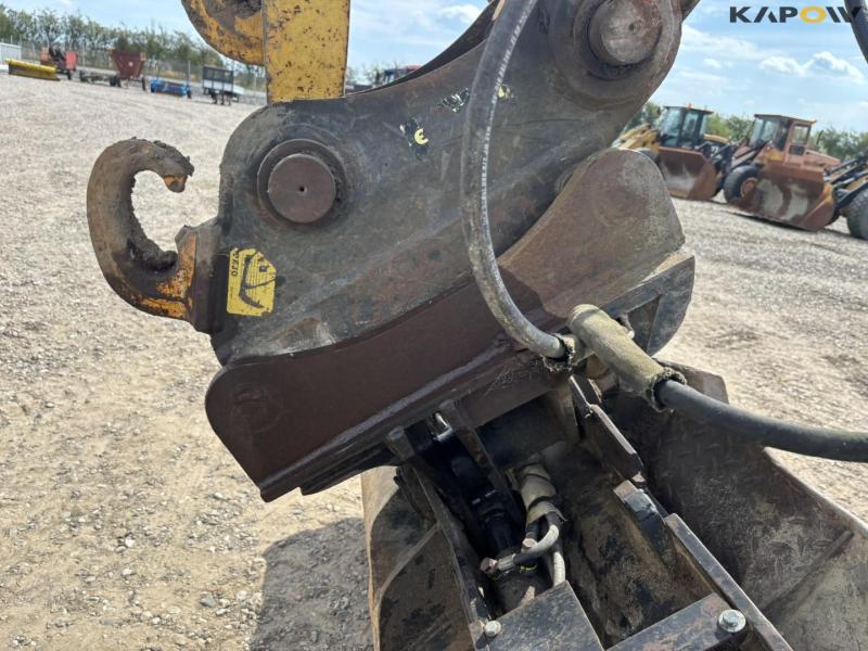 New Holland Kobelco E245B gravemaskine 18