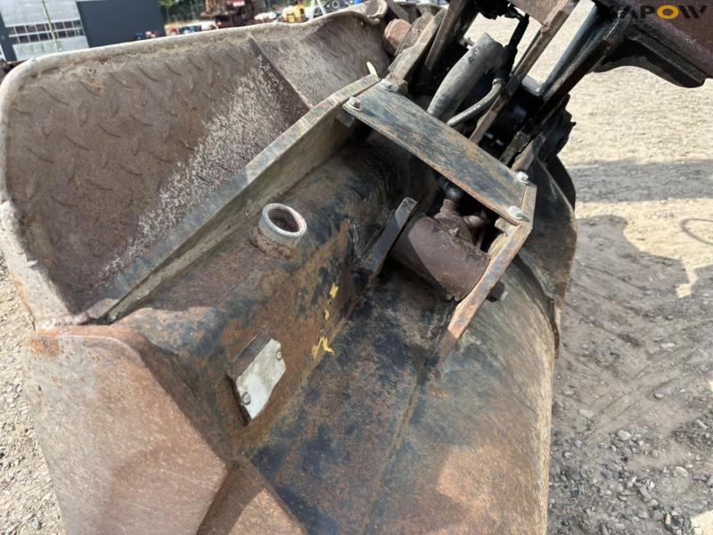 New Holland Kobelco E245B gravemaskine 23