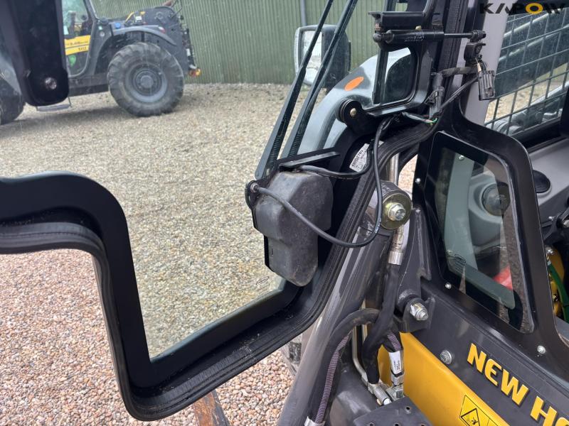 New Holland L318 minilæsser  50