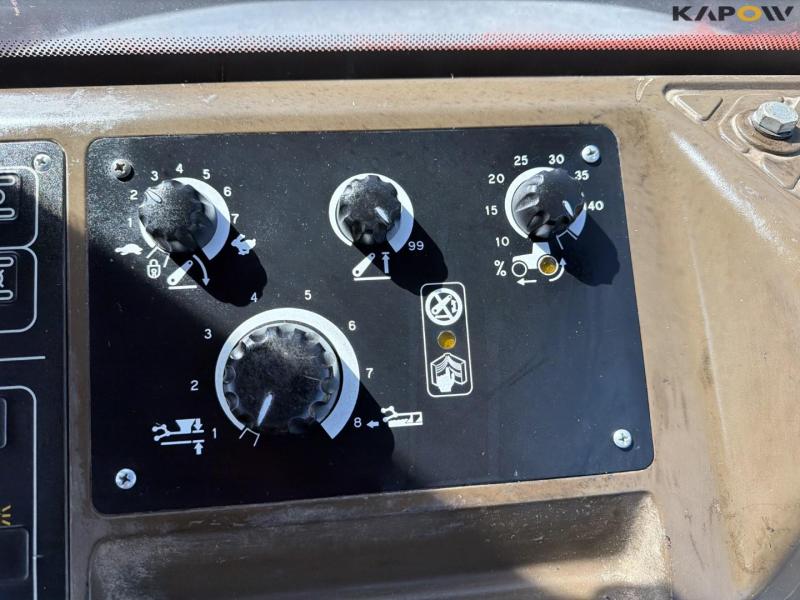 New Holland M115 traktor 47