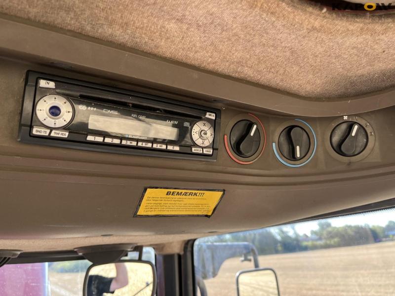 New Holland M160 traktor 46