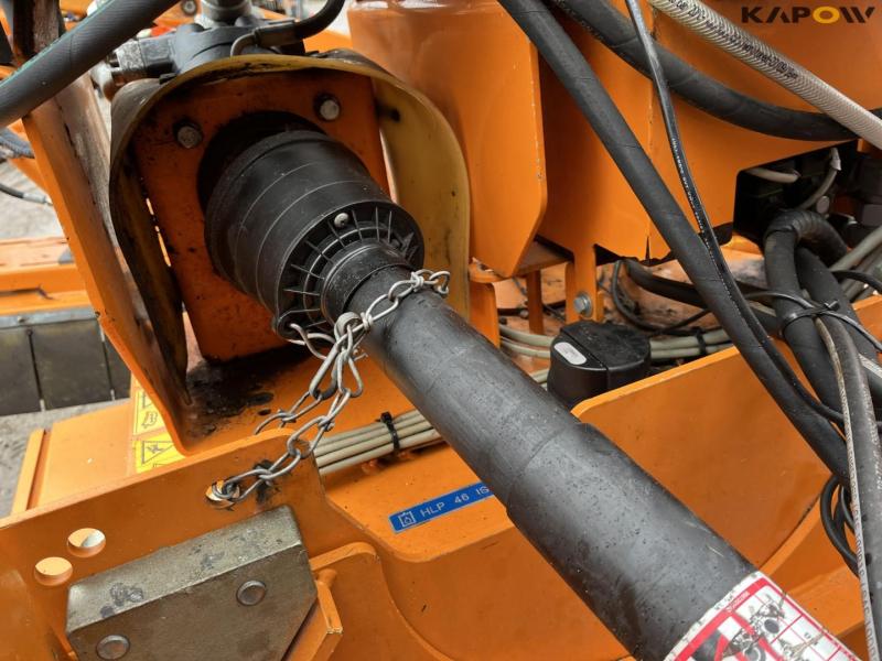 New Holland T6.150 traktor med Mulac armklipper 48