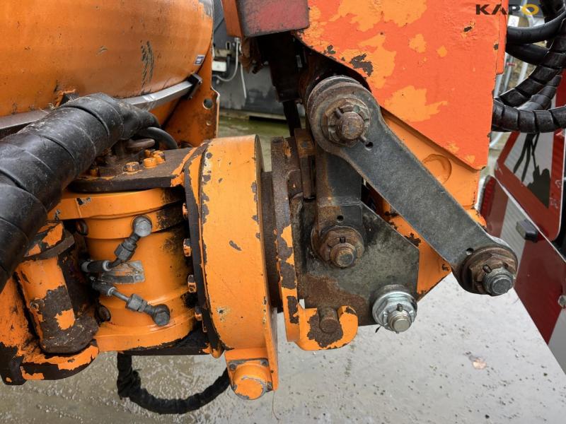 New Holland T6.150 traktor med Mulac armklipper 70