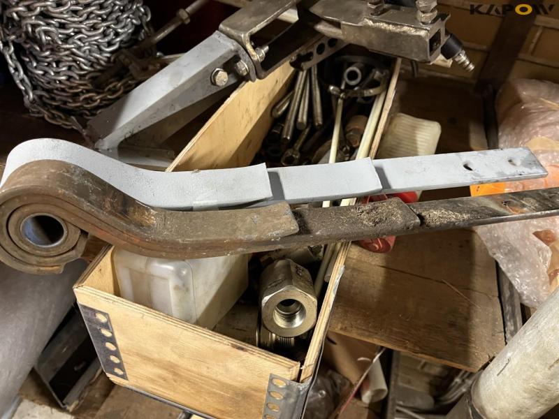 New Holland T6.150 traktor med Mulac armklipper 86