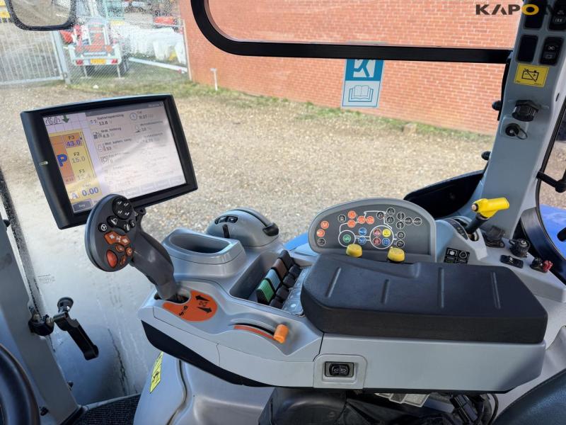 New Holland T7.225 traktor 44