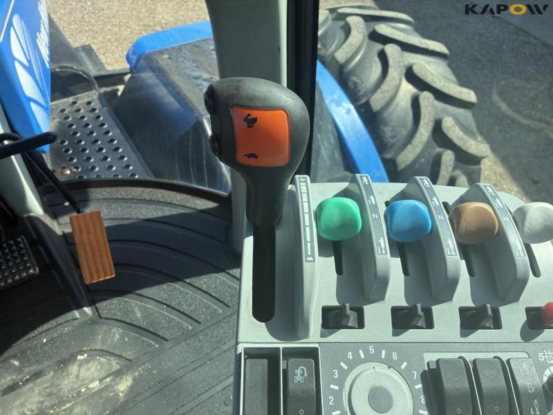 New Holland T9040 traktor med tvillinghjul 54