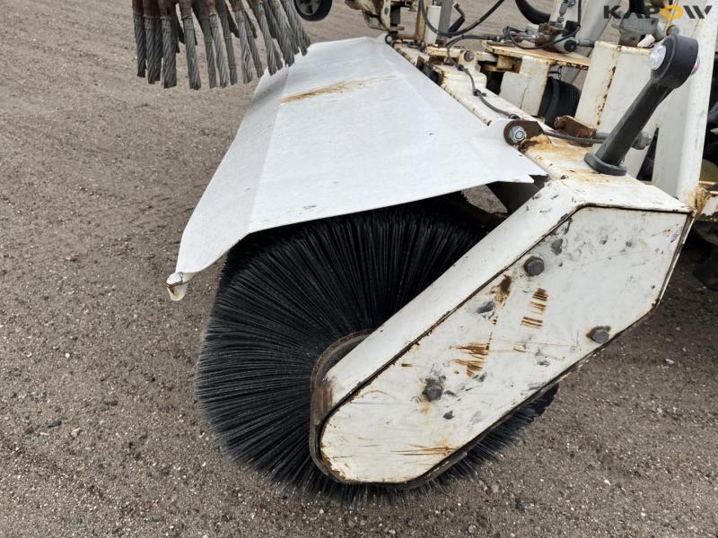 New Holland T.4.75 Powerstar 4WD traktor 14