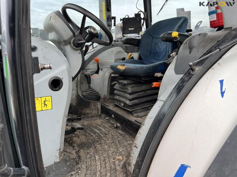 New Holland T.4.75 Powerstar 4WD traktor 36