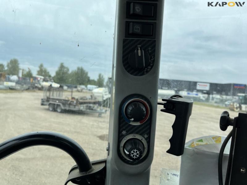 New Holland T.4.75 Powerstar 4WD traktor 43