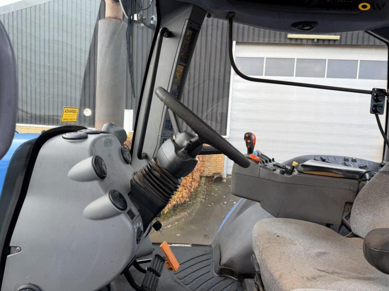 New Holland TG255 traktor 36