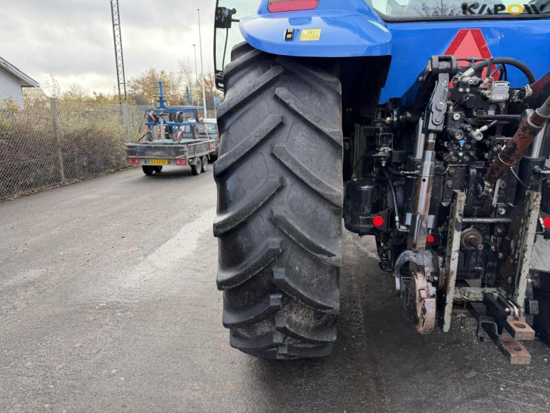 New Holland TG255 traktor 62