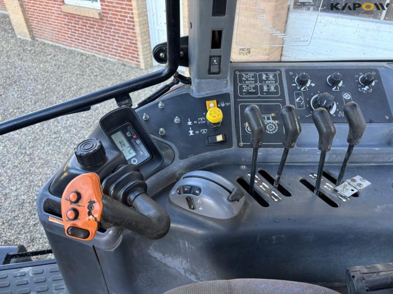 New Holland TM155 traktor 44