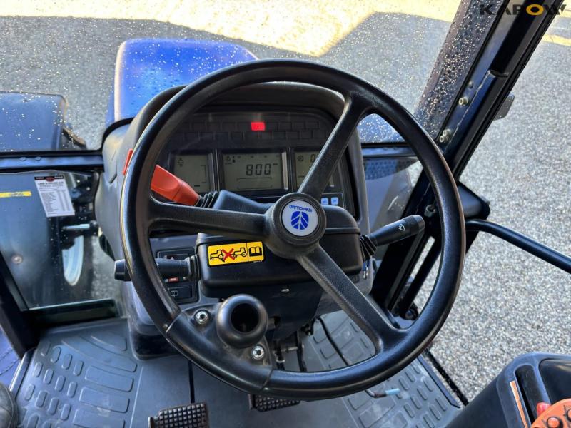 New Holland TM155 traktor 54