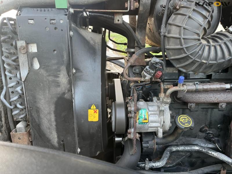 New Holland TM155 traktor 32