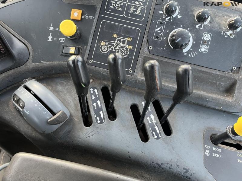 New Holland TM155 traktor 44