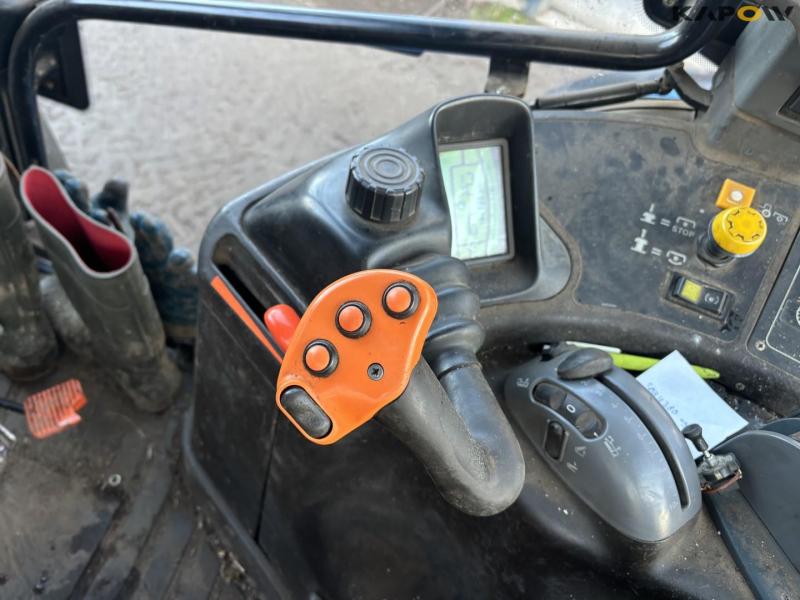 New Holland TM190 traktor 49