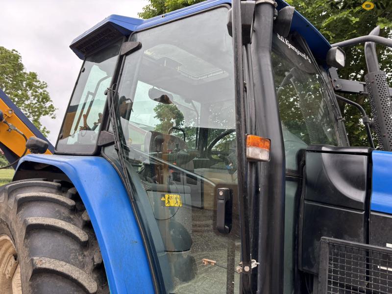 New Holland TS 115 med Bomford armklipper 20