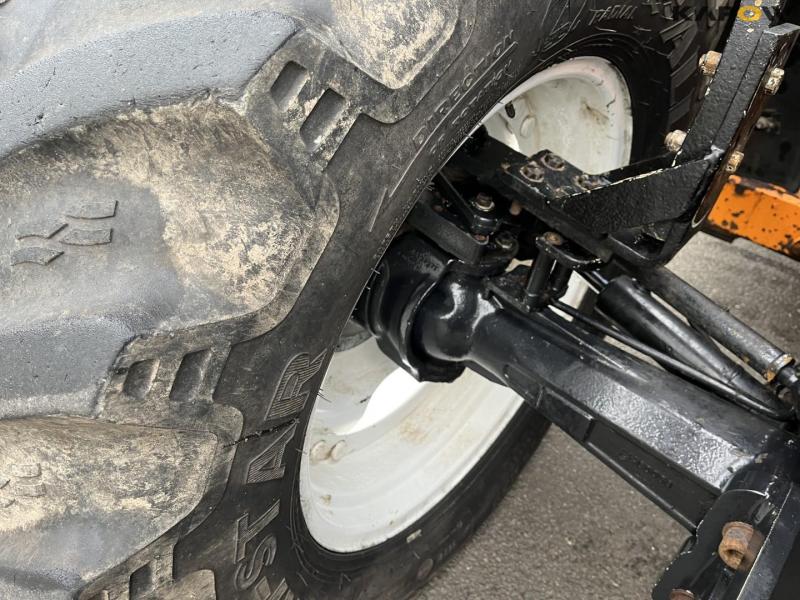 New Holland TS135A traktor med Epoke armklipper 16