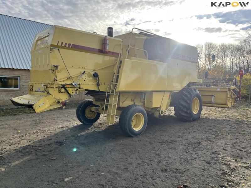 New Holland TX32 med 15 fods skærebord 5