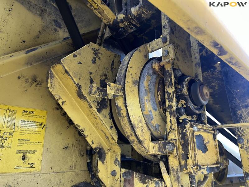 New Holland TX32 med 15 fods skærebord 42