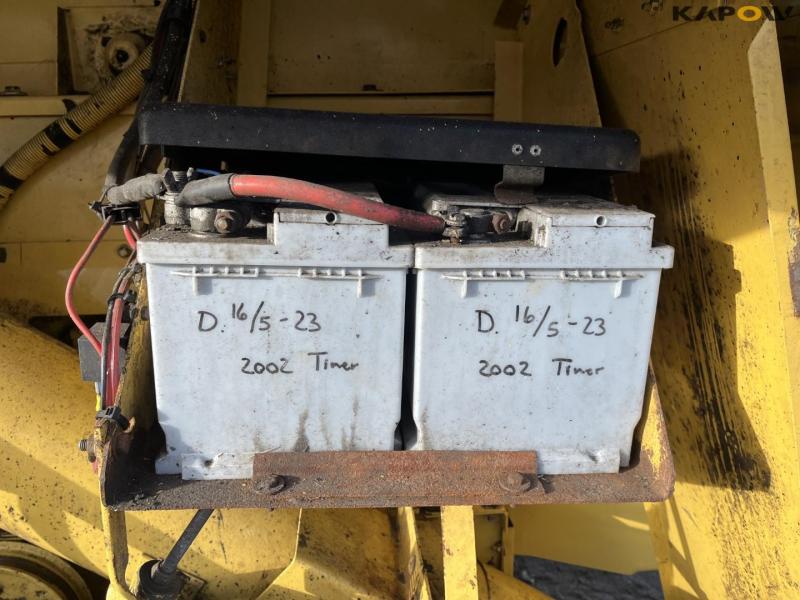 New Holland TX32 med 15 fods skærebord 43